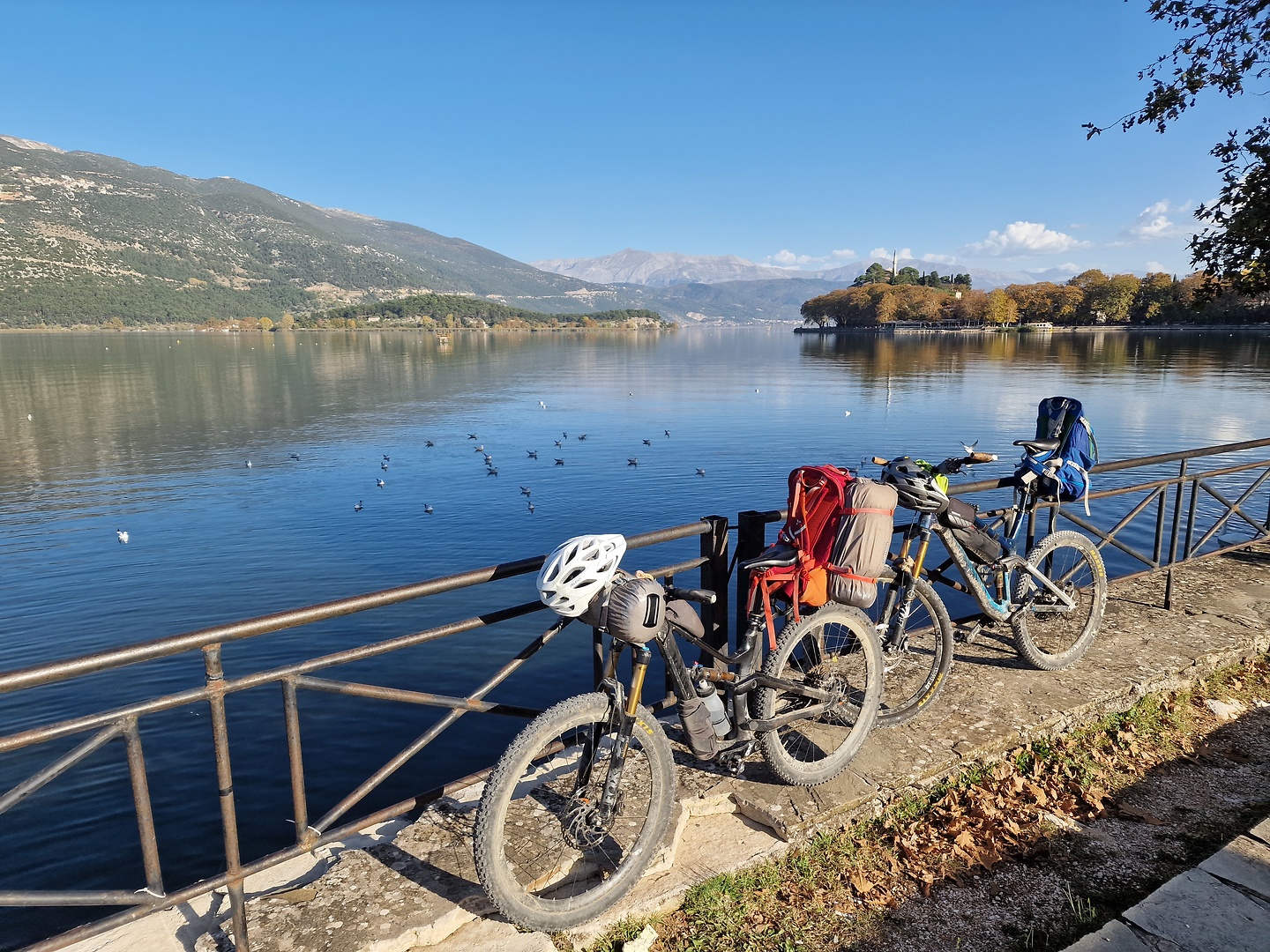 ioannina-lake2.jpg