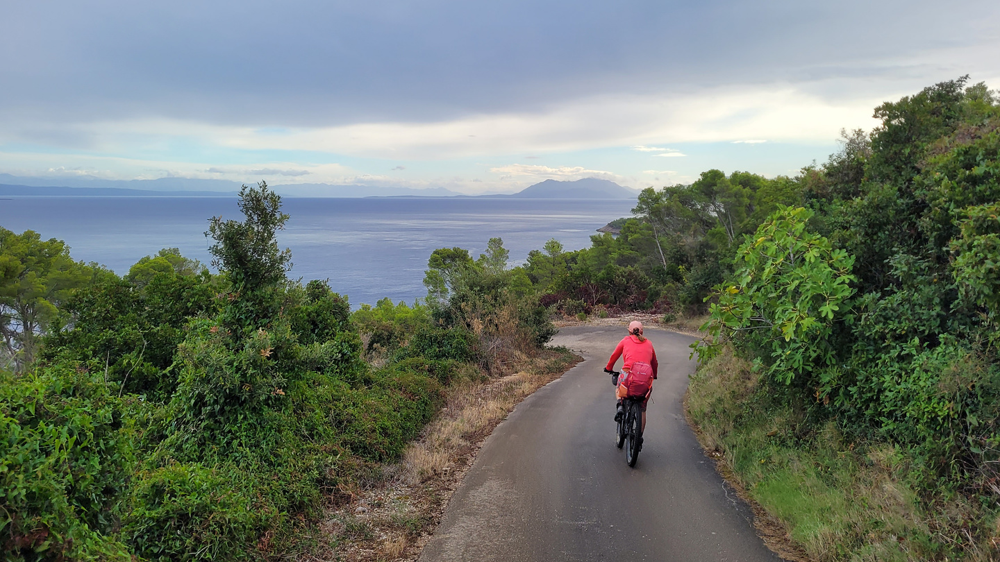 korcula-road1.jpg