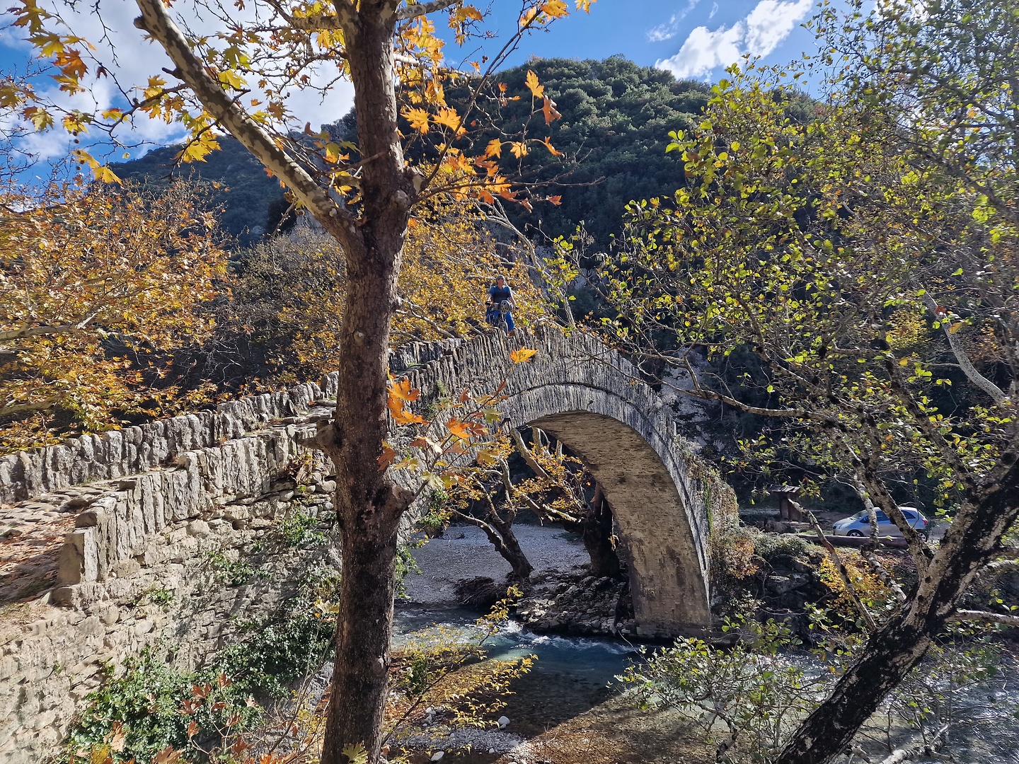 vikos-bridge1.jpg