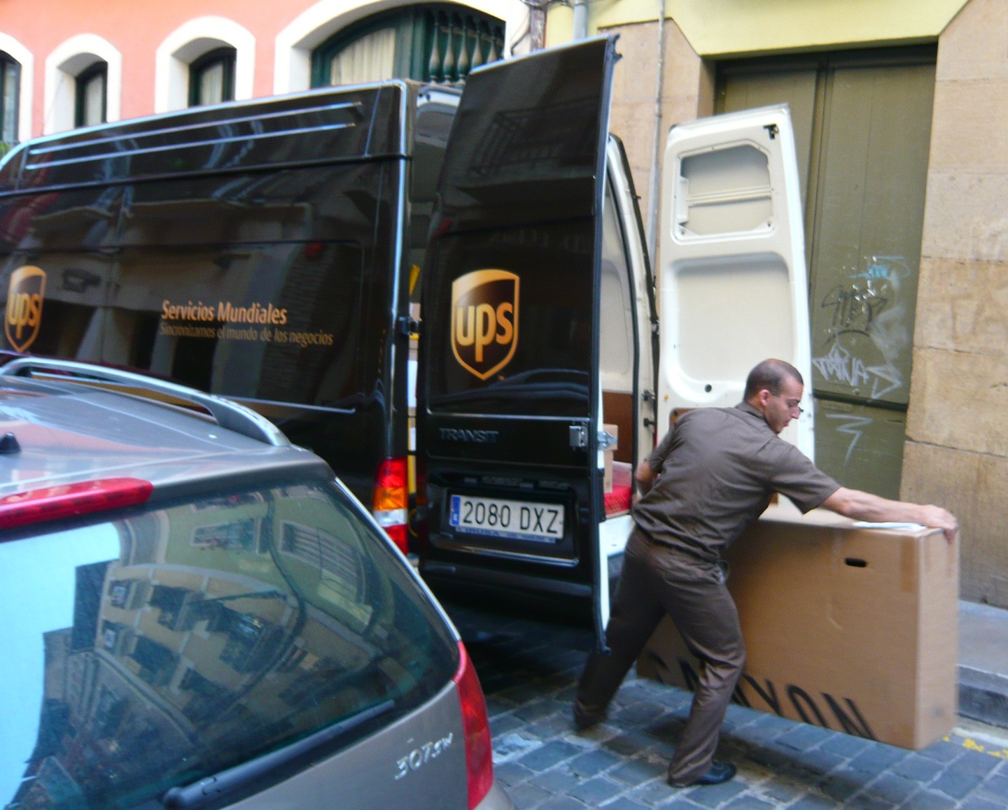 ups-box.jpg