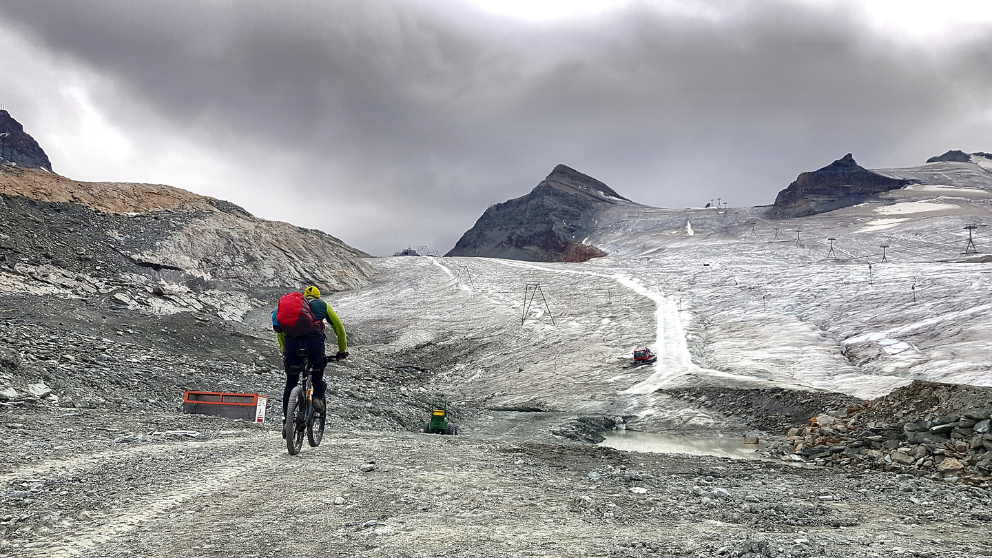 zermatt-glacieruphill2.jpg