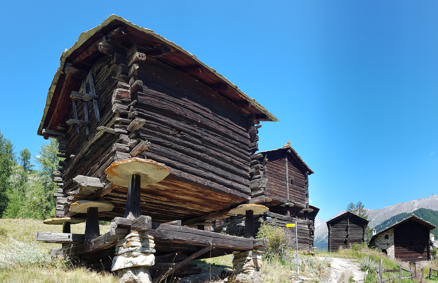 zermatt-oldhuts1.jpg