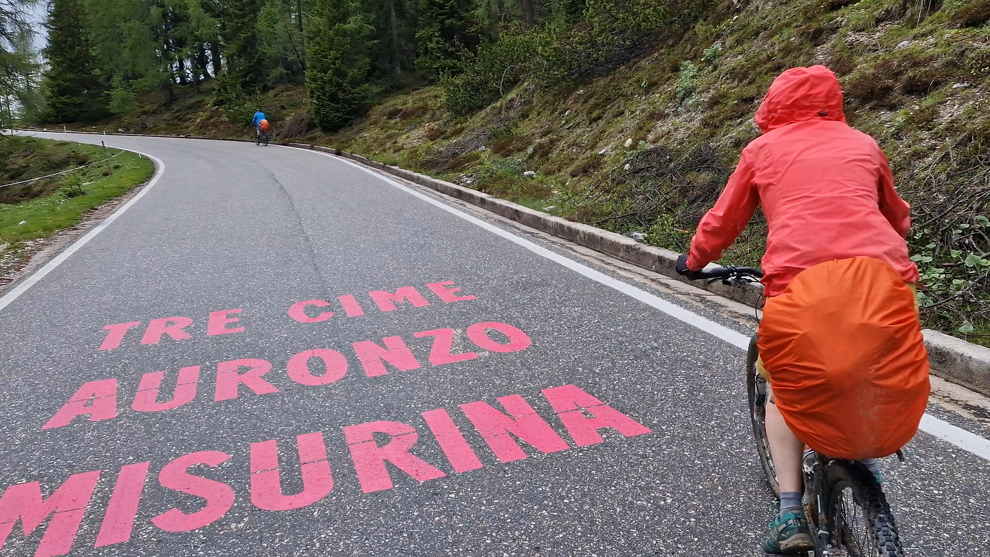 auronzo-uphill2.jpg