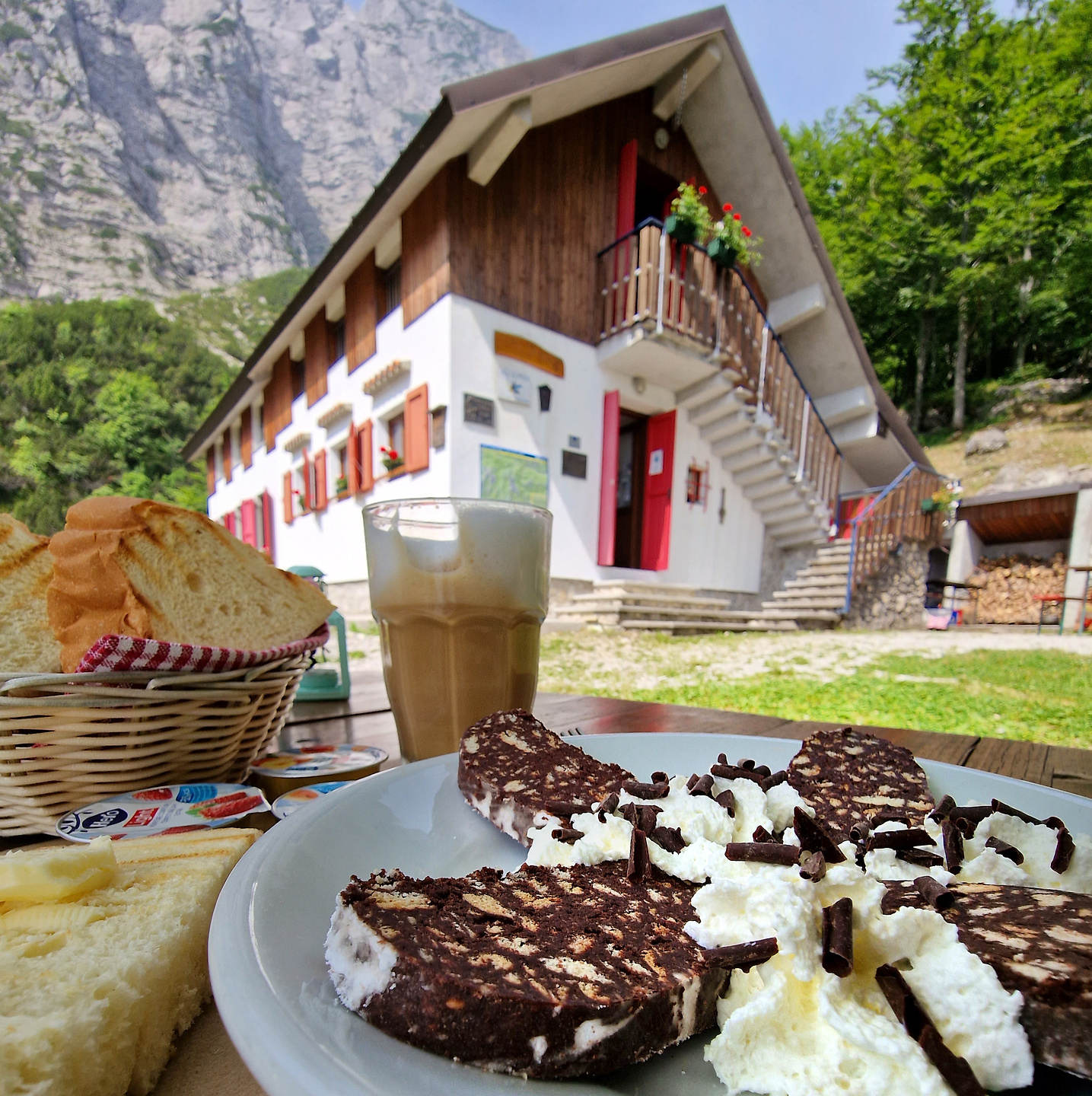 grauzaria-rifugio3.jpg