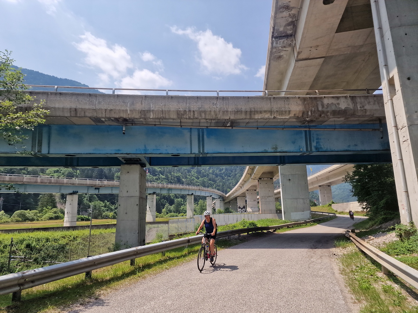 pontebba-cyclepath2.jpg