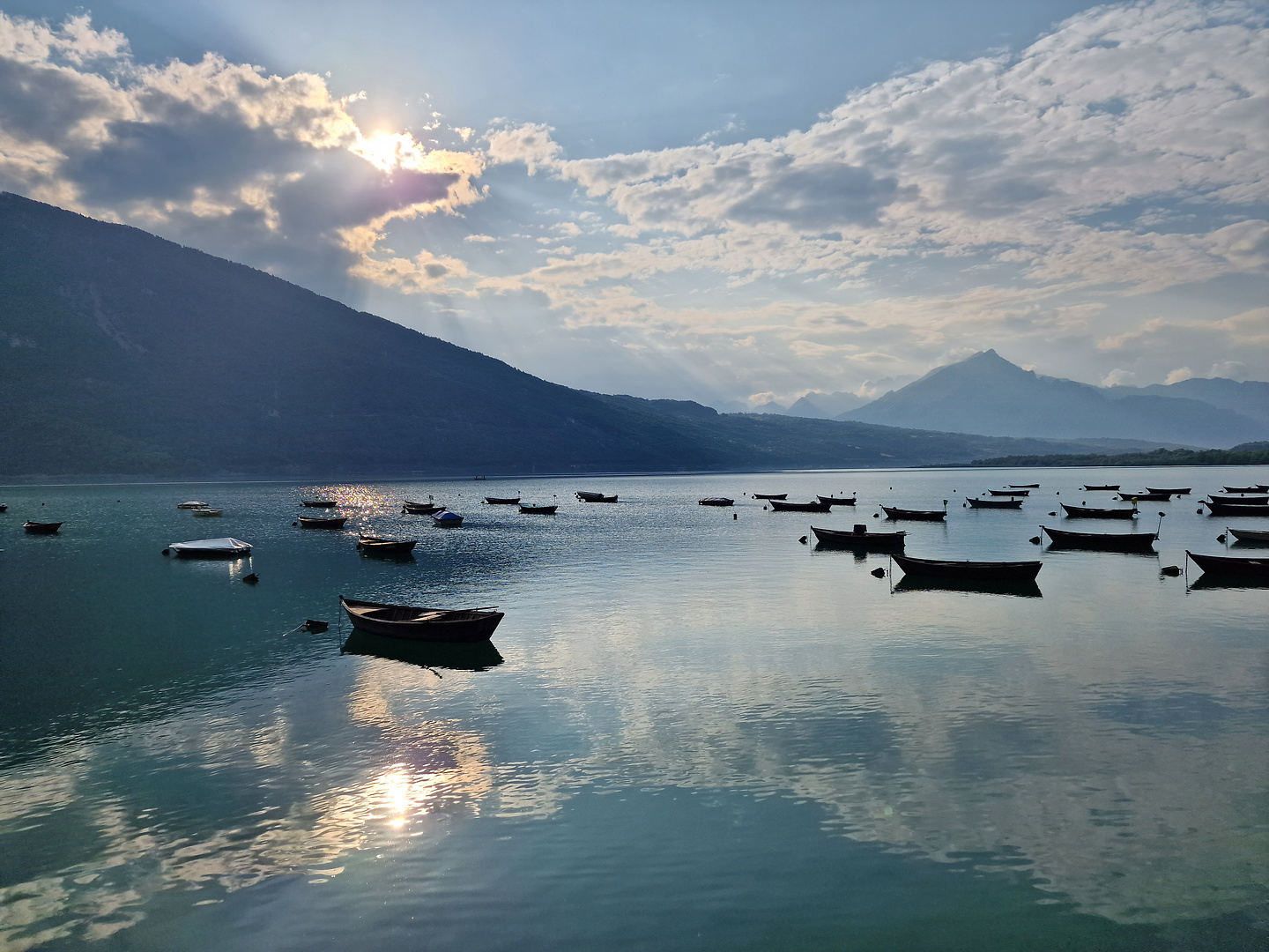 santacroce-lake2.jpg