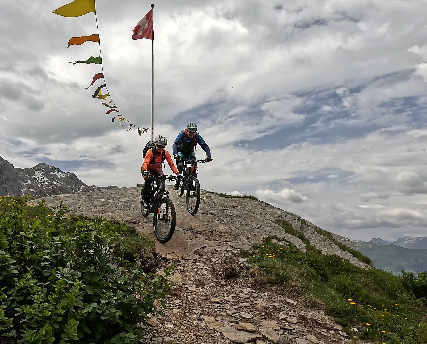 adula-trail1.jpg
