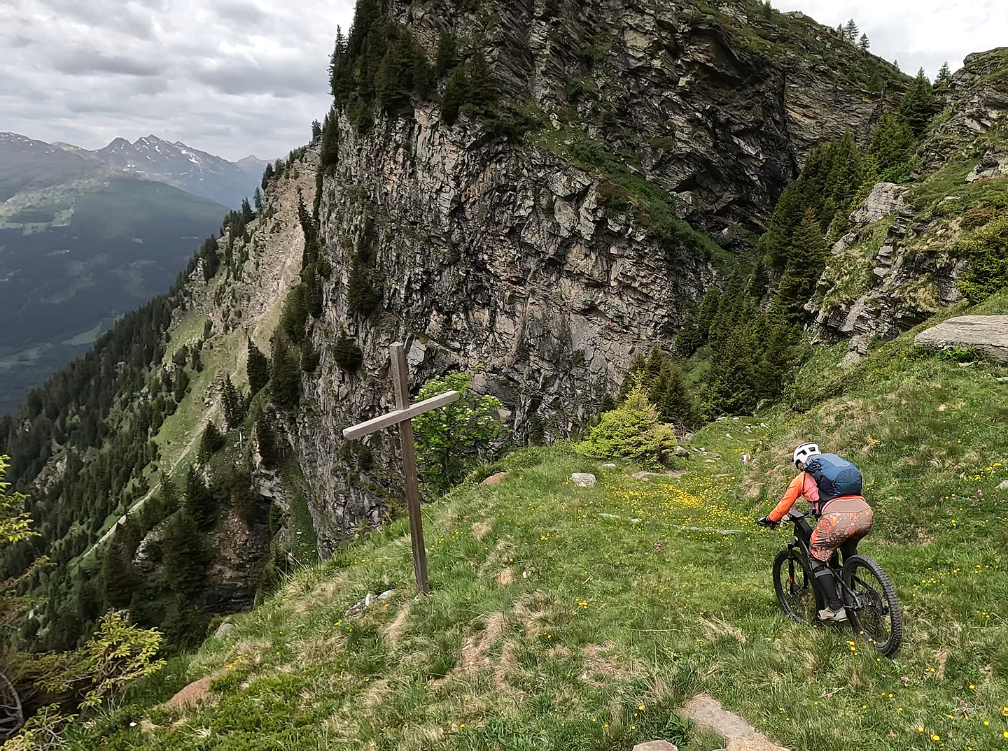 adula-trail3.jpg