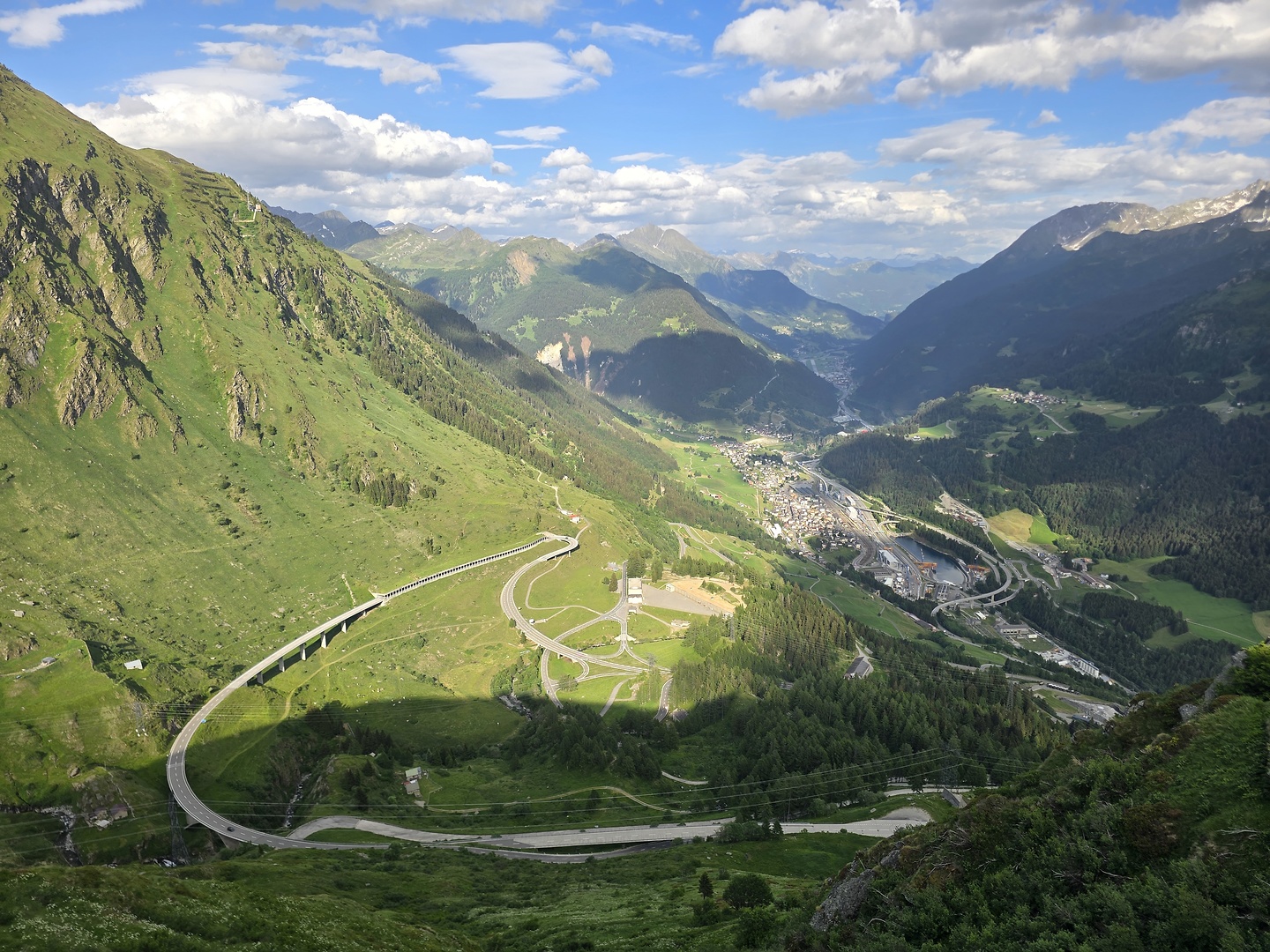 gotthard-camp1.jpg