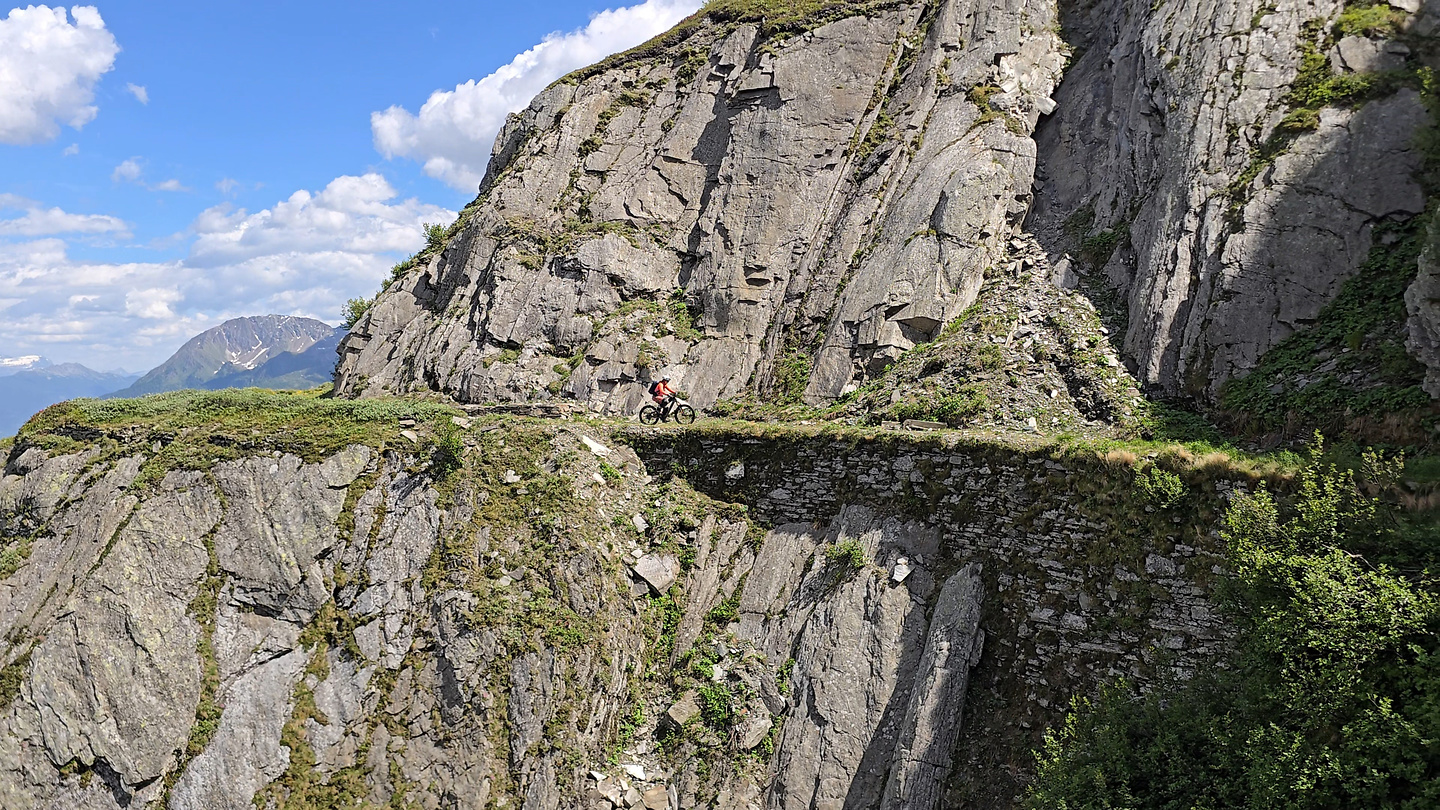 gotthard-trail2.jpg