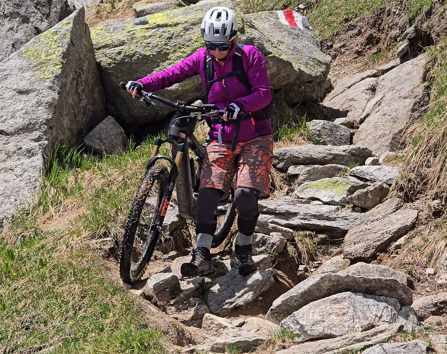 lucendro-trail2.jpg