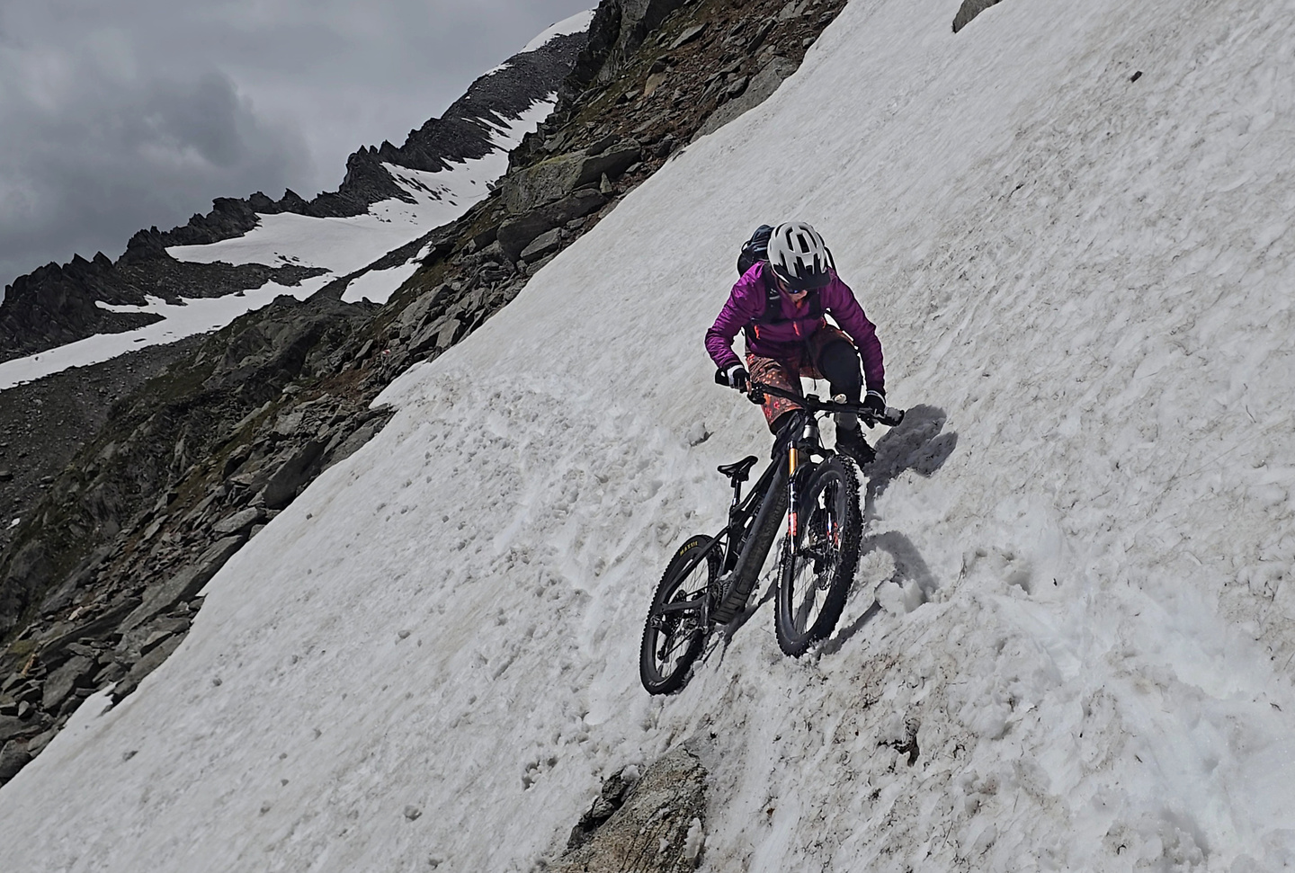 lucendro-trail3.jpg