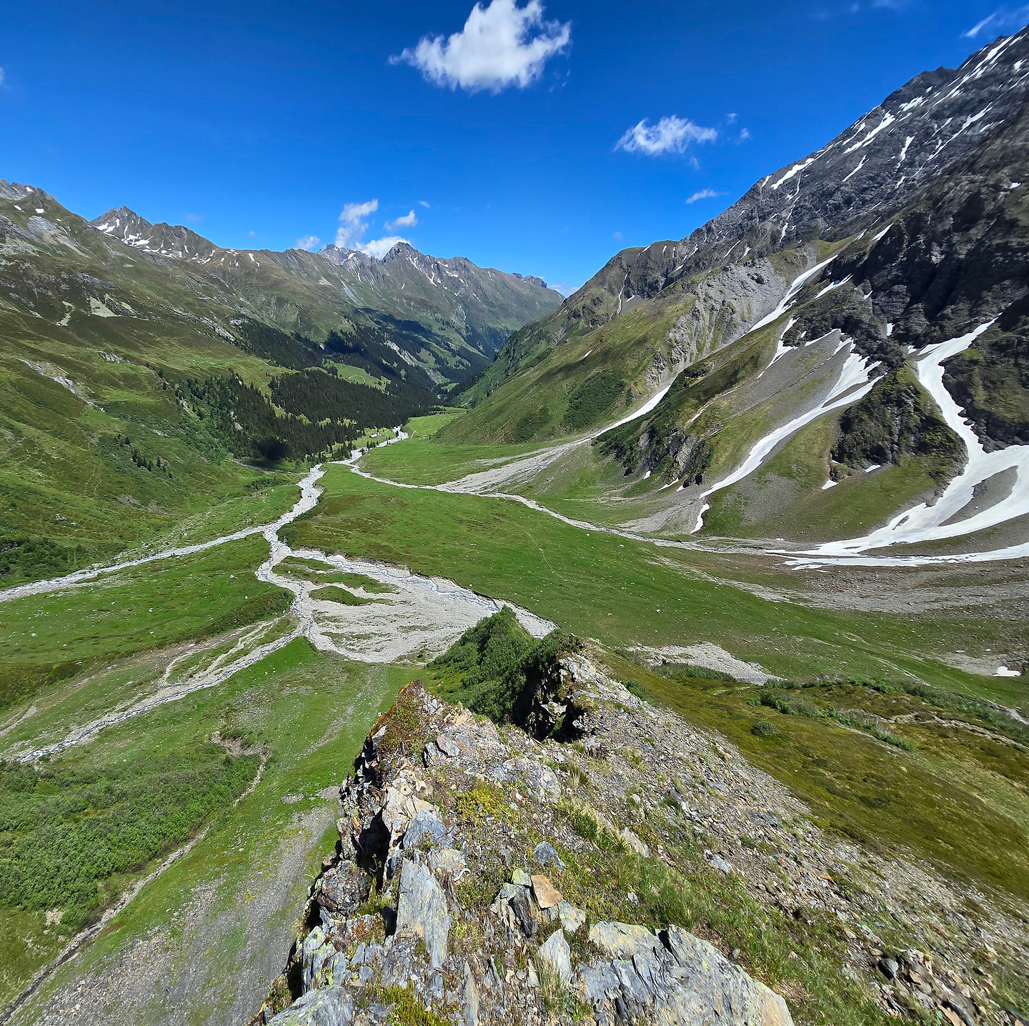 sardona-trail1.jpg