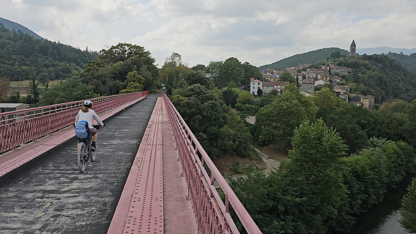 olargues-cyclepath3.jpg